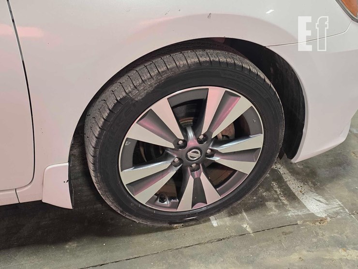 2017-nissan-sentra-image-25
