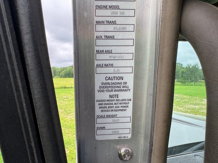 2021-kenworth-w900l-image-56
