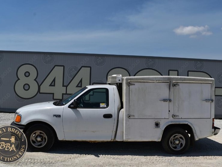 2004-ford-f150-image-2