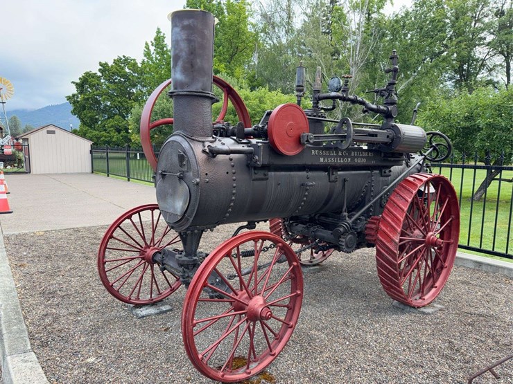 russell-portable-steam-engine-image-1