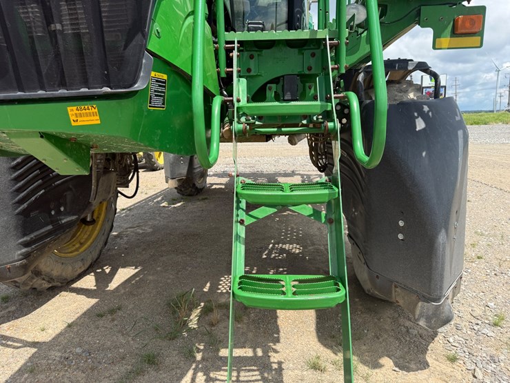 2016-john-deere-r4038-image-36