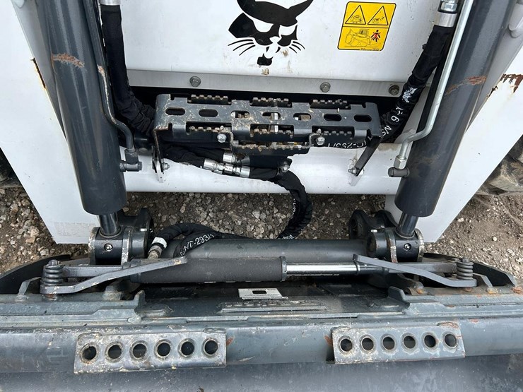 2024-bobcat-s650-image-10