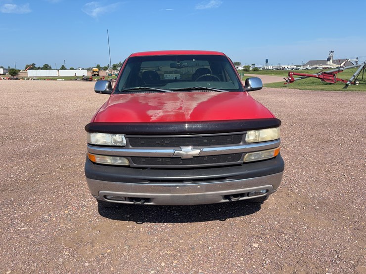 2001-chevrolet-silverado-1500-image-2