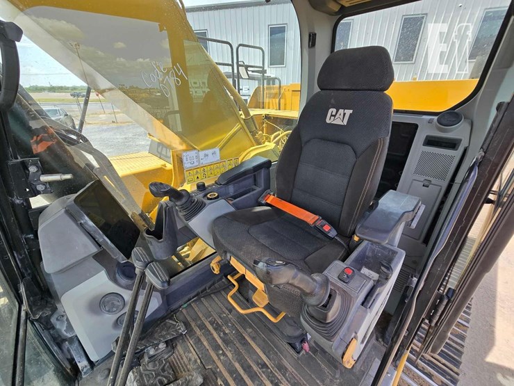 2020-caterpillar-336-image-14