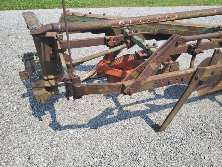 oliver-545-in-furrow--4-bottom-moldboard-plow-w/coulters-image-20