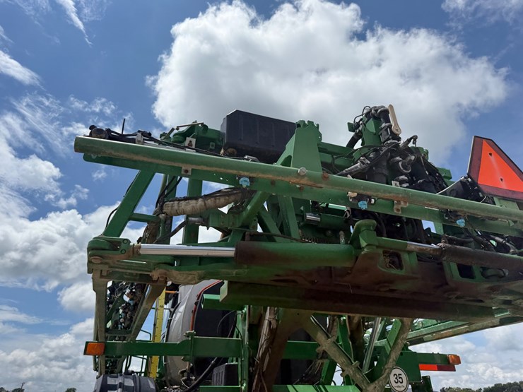 2016-john-deere-r4038-image-91