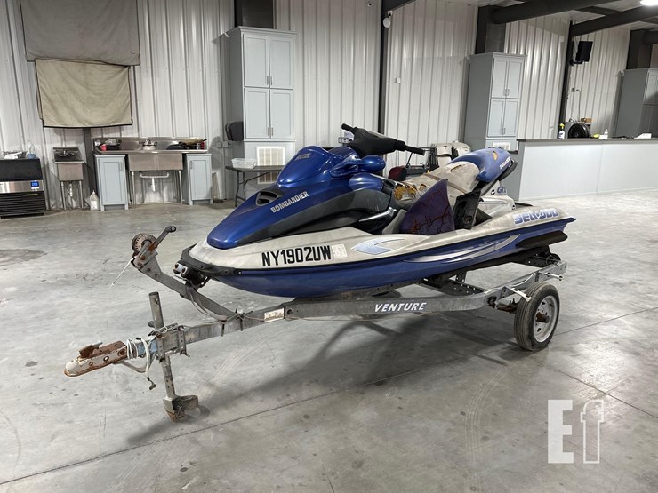 bombardier-sea-doo-gtx-watercraft-image-1