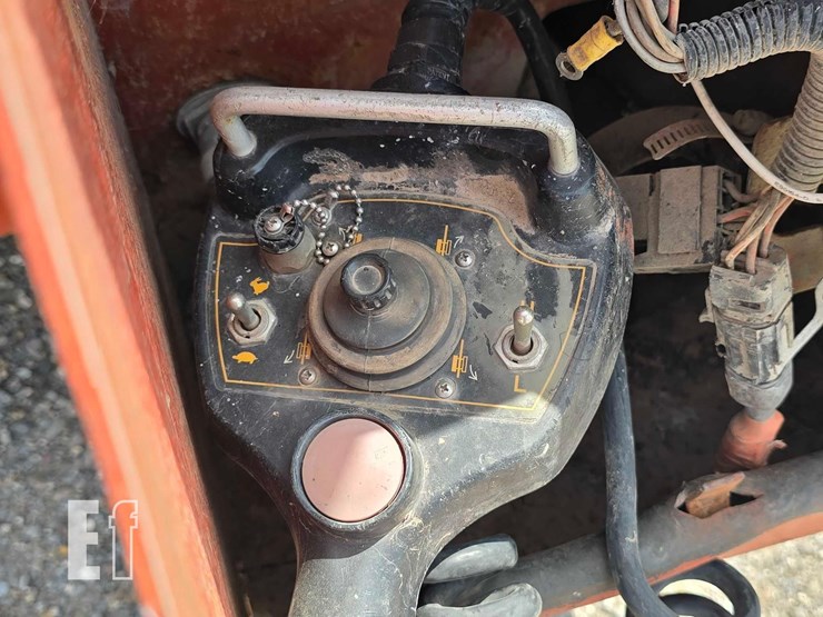 1999-ditch-witch-jt1720-image-19