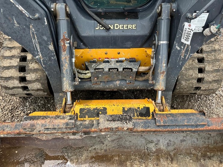 2021-deere-325g-image-10