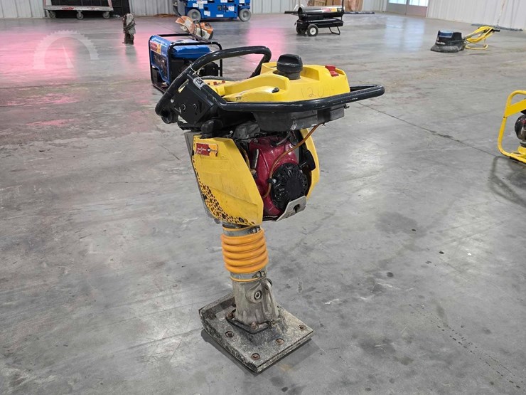 2014-bomag-bt60-image-4