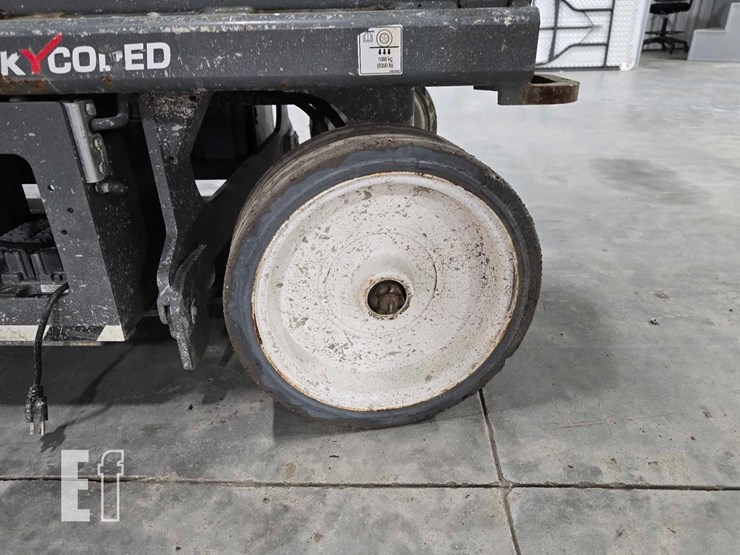 2020-skyjack-sj4732-image-19