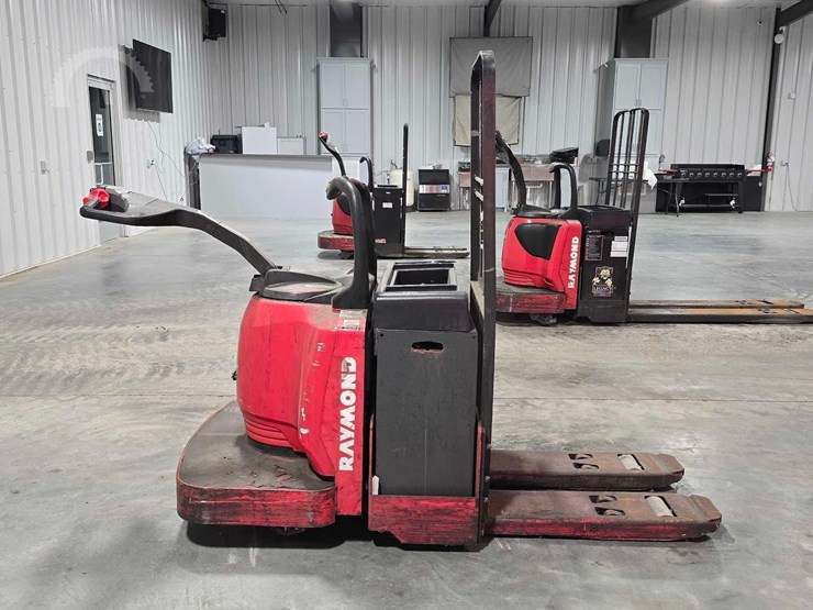 raymond-8400-image-6
