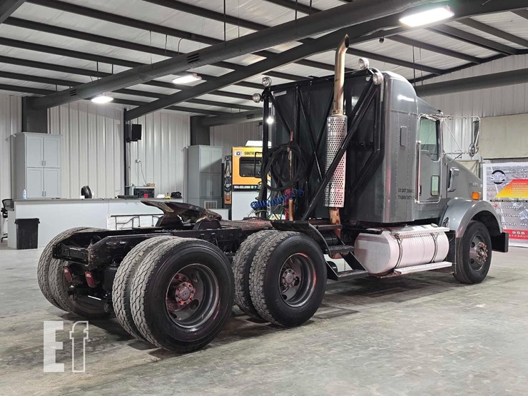 2005-kenworth-t800-image-3