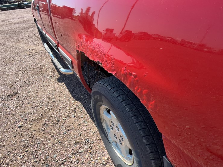 2001-chevrolet-silverado-1500-image-18