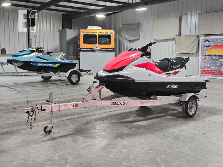 kawasaki-stx160-jet-ski-image-1