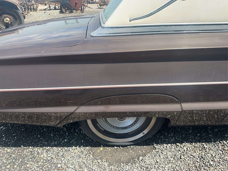 1966-ford-thunderbird-image-17