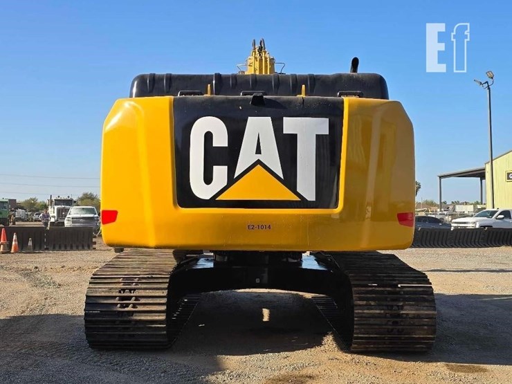 2017-caterpillar-326fl-image-8