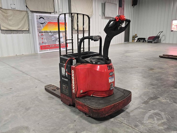 raymond-8400-image-4