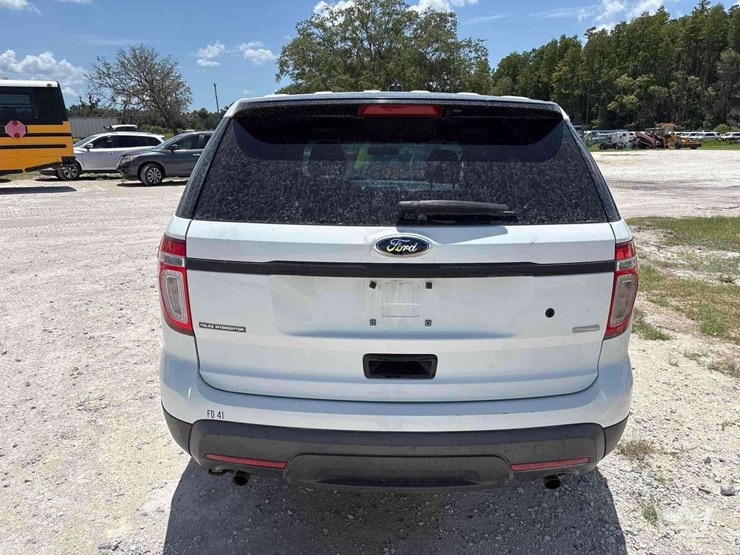 2013-ford-explorer-image-27