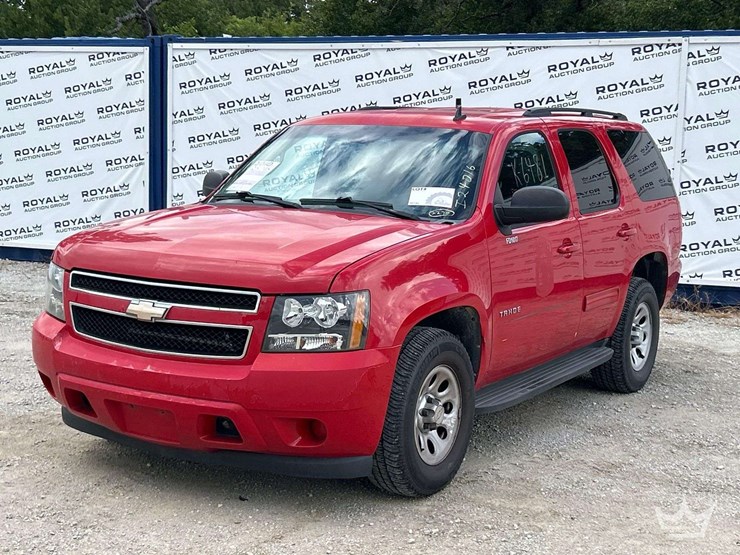 2010-chevrolet-tahoe-image-1