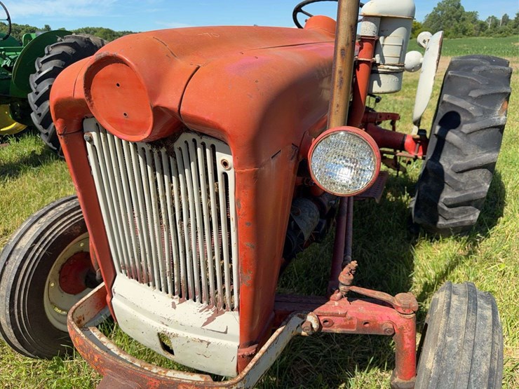 ford-820-image-14