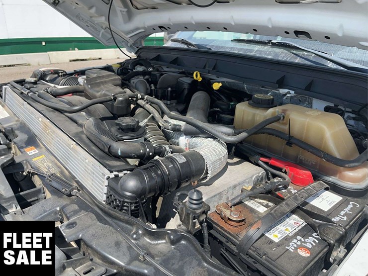 2013-ford-f550-image-23