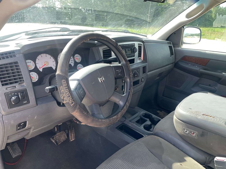 2006-dodge-ram-1500-image-11