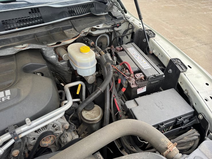 2016-dodge-ram-2500-image-30