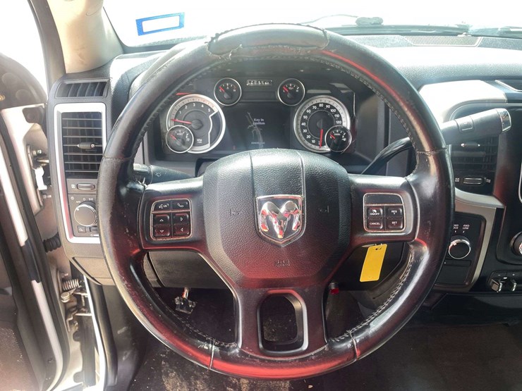 2013-dodge-2500-image-12