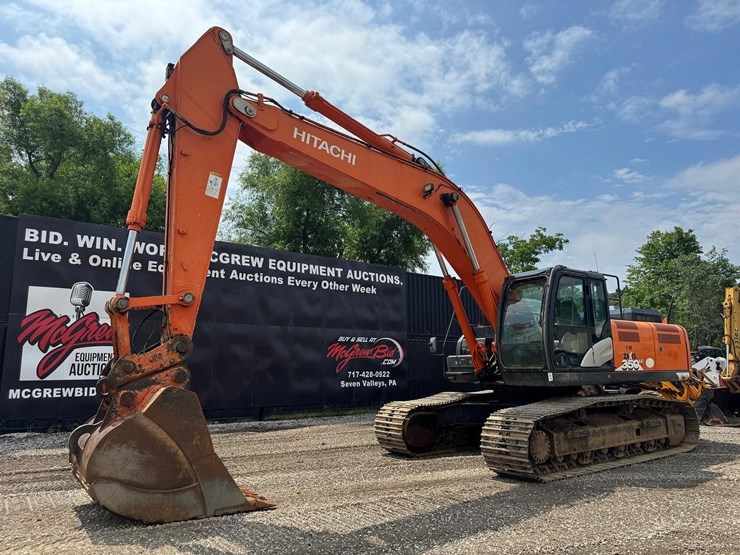 2015-hitachi-zx350lc-6n-image-2