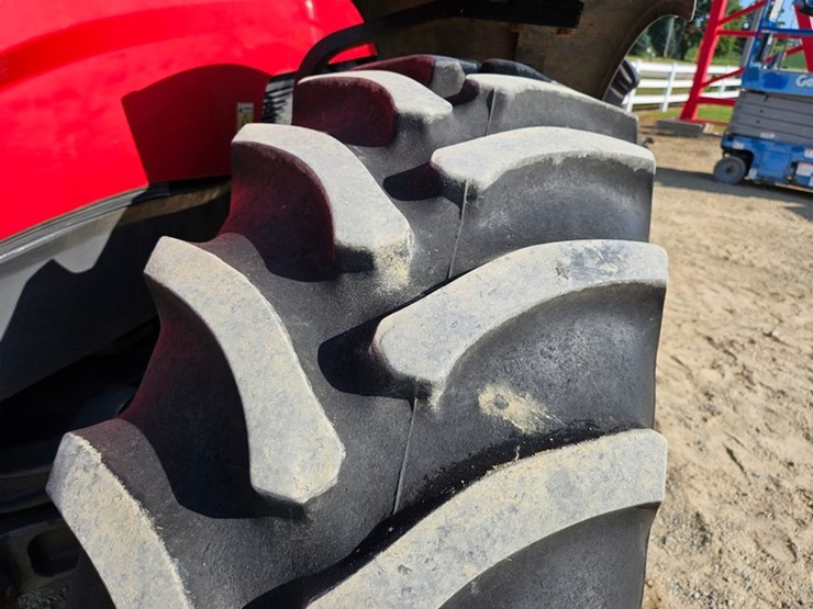 massey-ferguson-7624-image-75