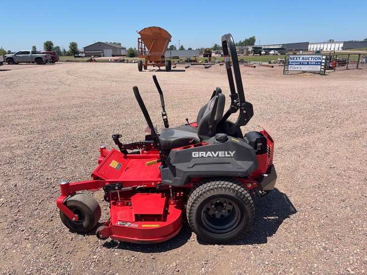 gravely-992267-zero-turn-mower-image-8