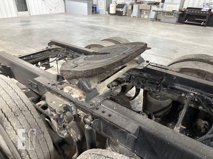 2009-kenworth-t660-image-10