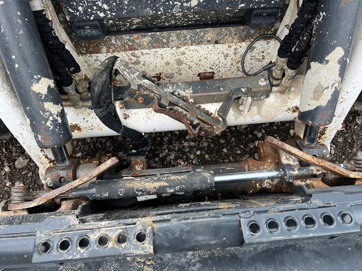 2020-bobcat-s76-image-11