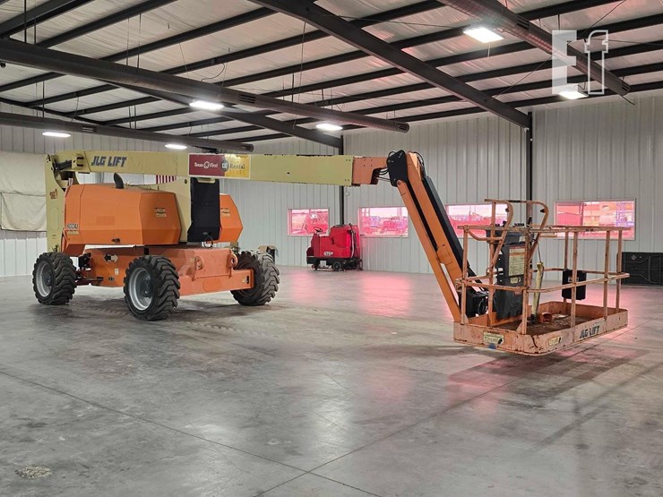 2016-jlg-800aj-image-2