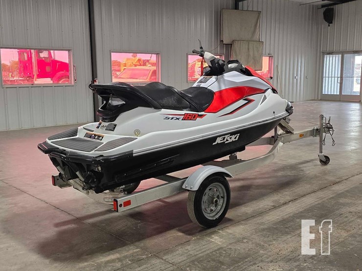 kawasaki-stx160-jet-ski-image-3
