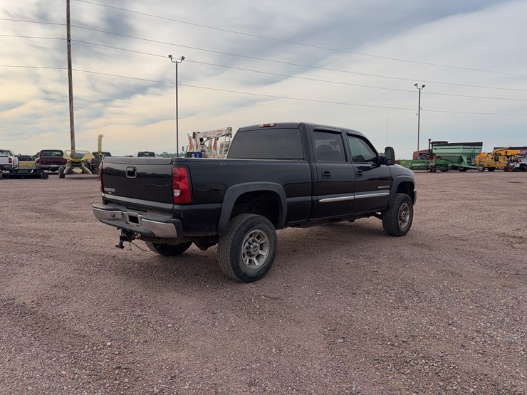 2003-gmc-sierra-2500hd-image-5
