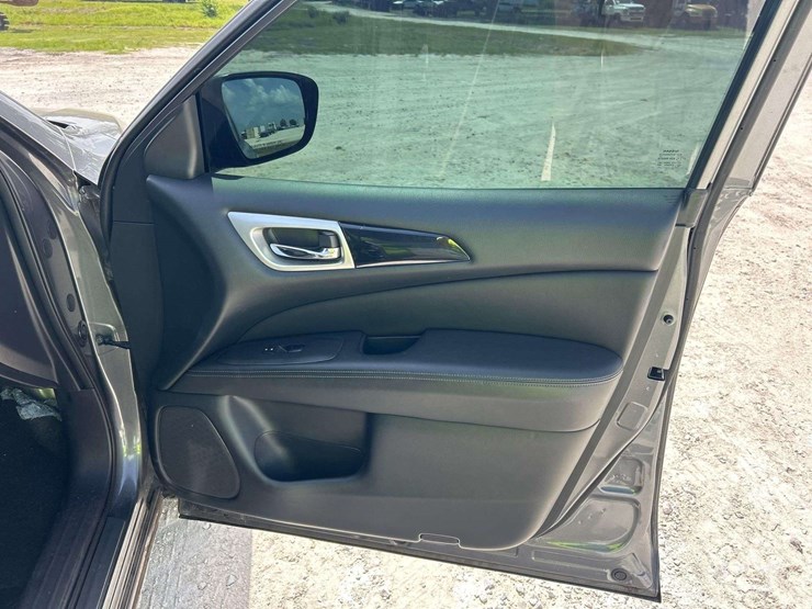 2018-nissan-pathfinder-image-22