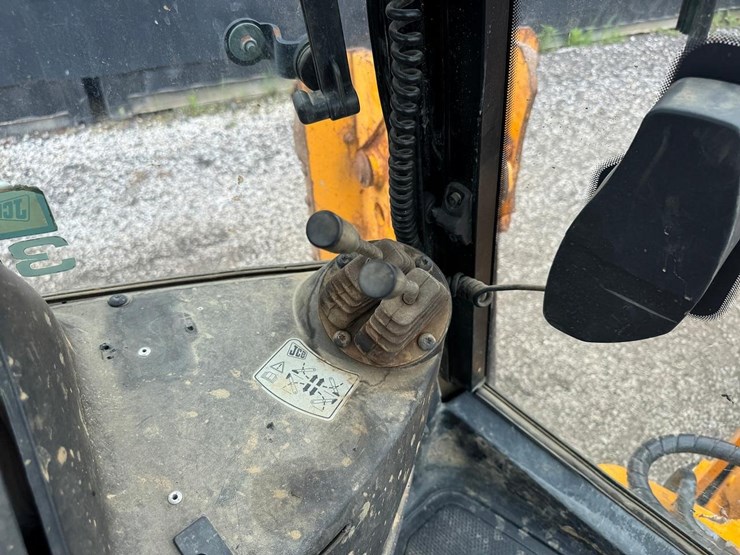 jcb-3cx14-image-33