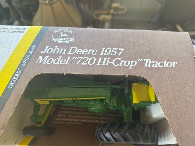 1957-john-deere-720-image-14