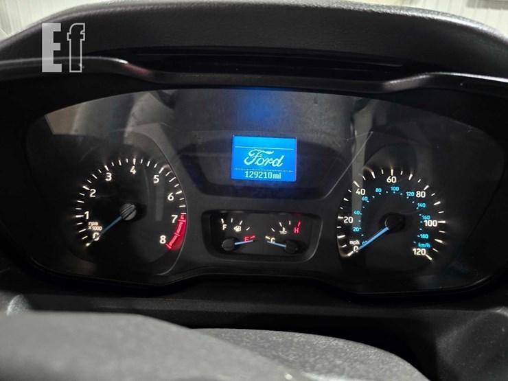 2015-ford-transit-image-12