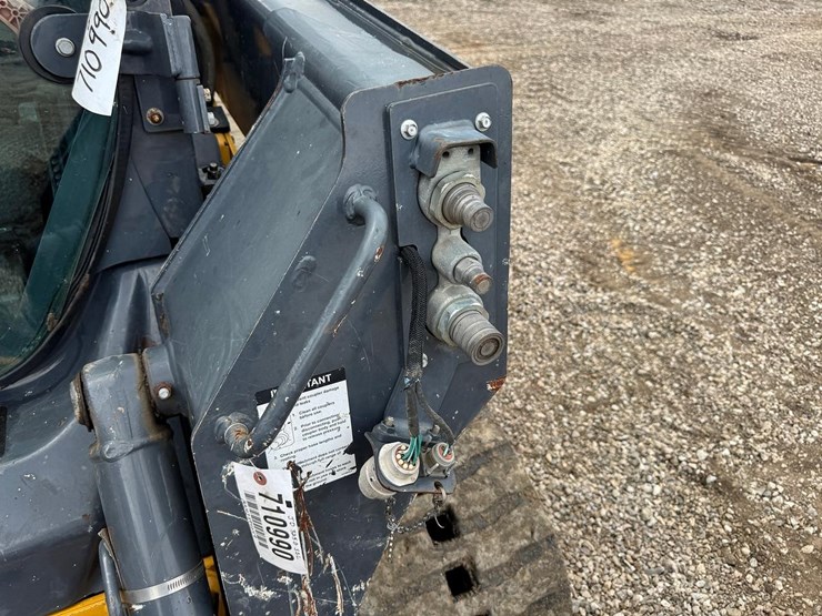 2021-deere-325g-image-11