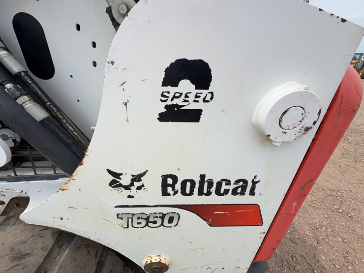 2017-bobcat-t650-image-29