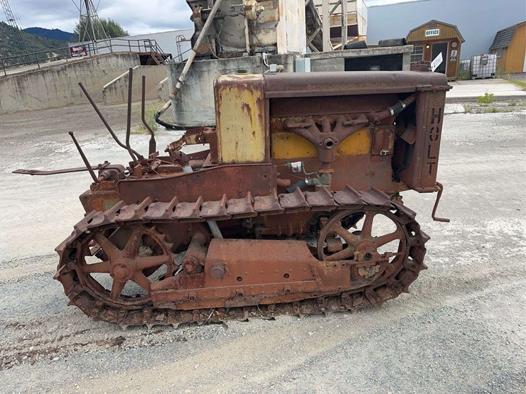 holt-caterpillar-image-6