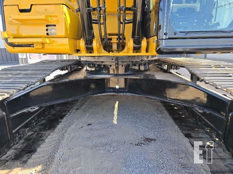 2017-caterpillar-326fl-image-27