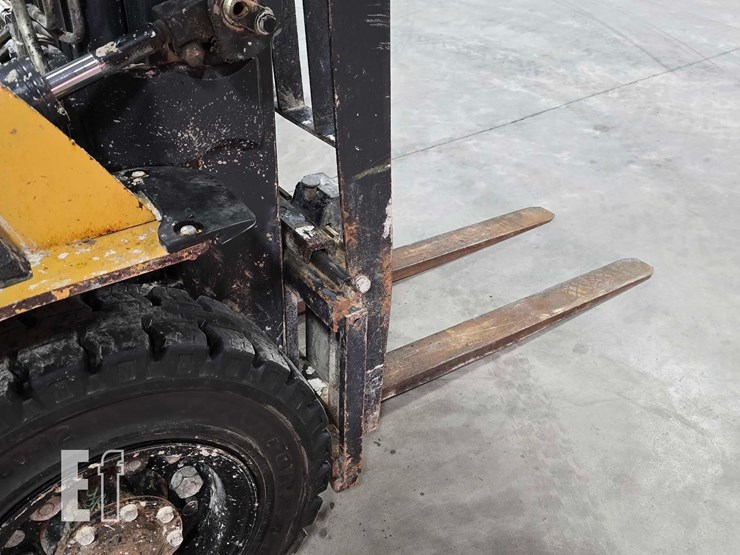 2018-caterpillar-gp25n-image-11