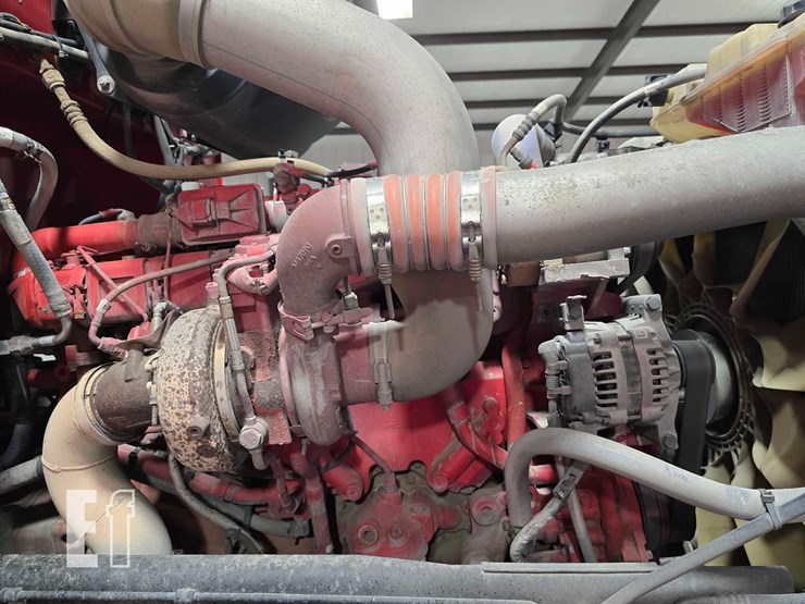 2013-peterbilt-386-image-22