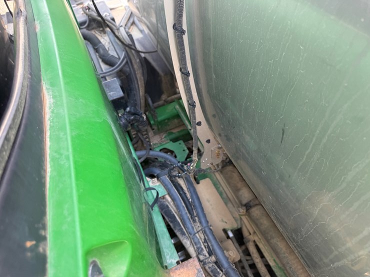 2016-john-deere-r4038-image-101