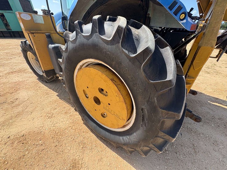 2010-new-holland-t6030-image-25