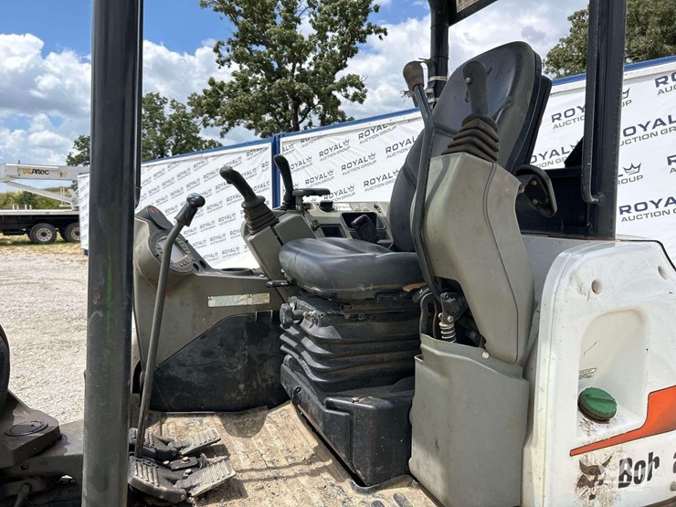 2019-bobcat-e50-mini-excavator-image-9